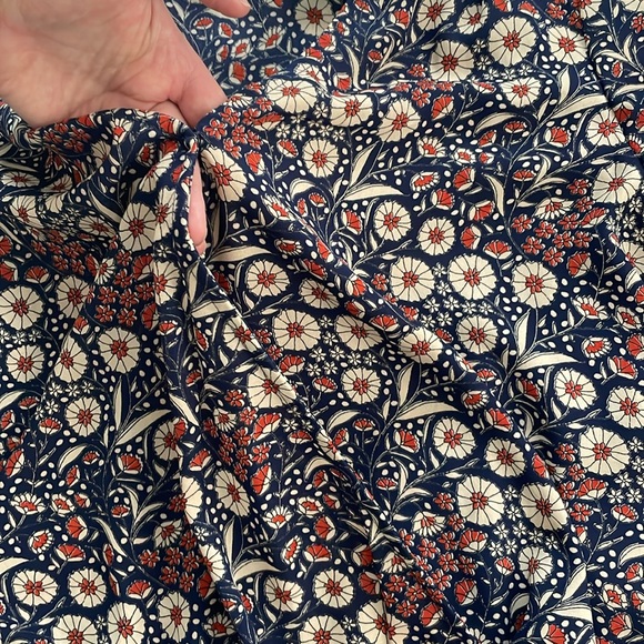 Patterned floral blouse - Picture 2 of 5